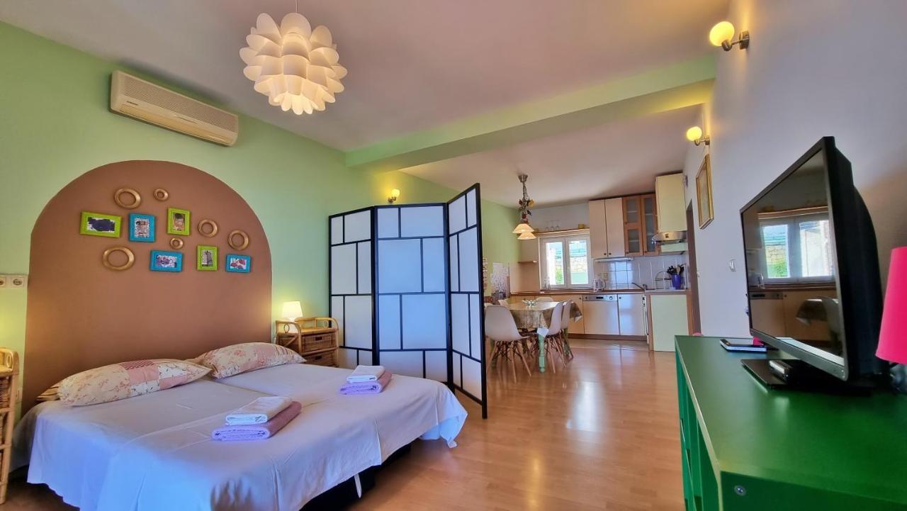 Apartments Soric Omiš Eksteriør bilde