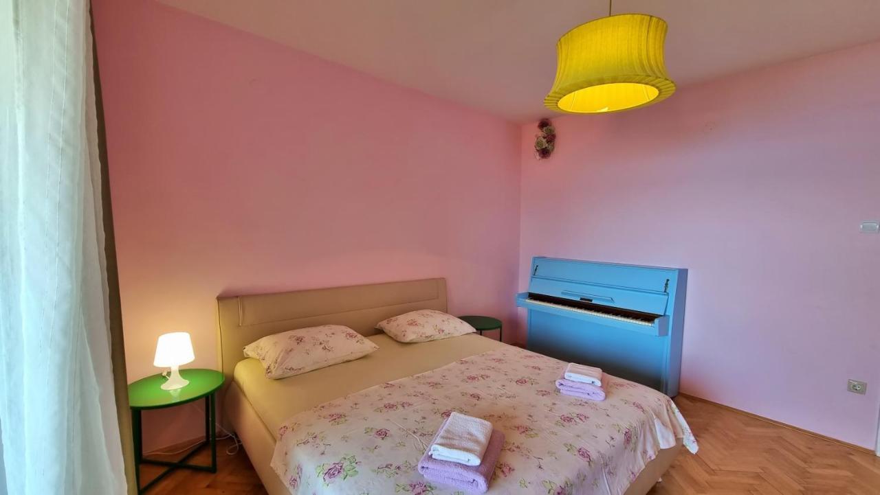 Apartments Soric Omiš Eksteriør bilde