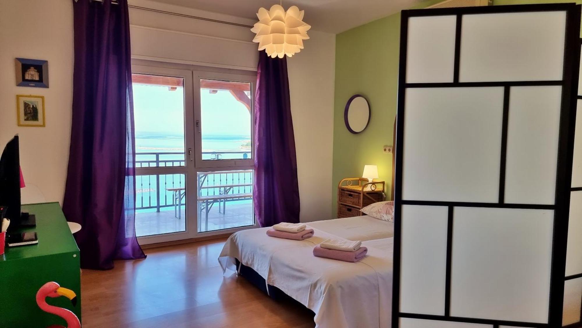 Apartments Soric Omiš Rom bilde