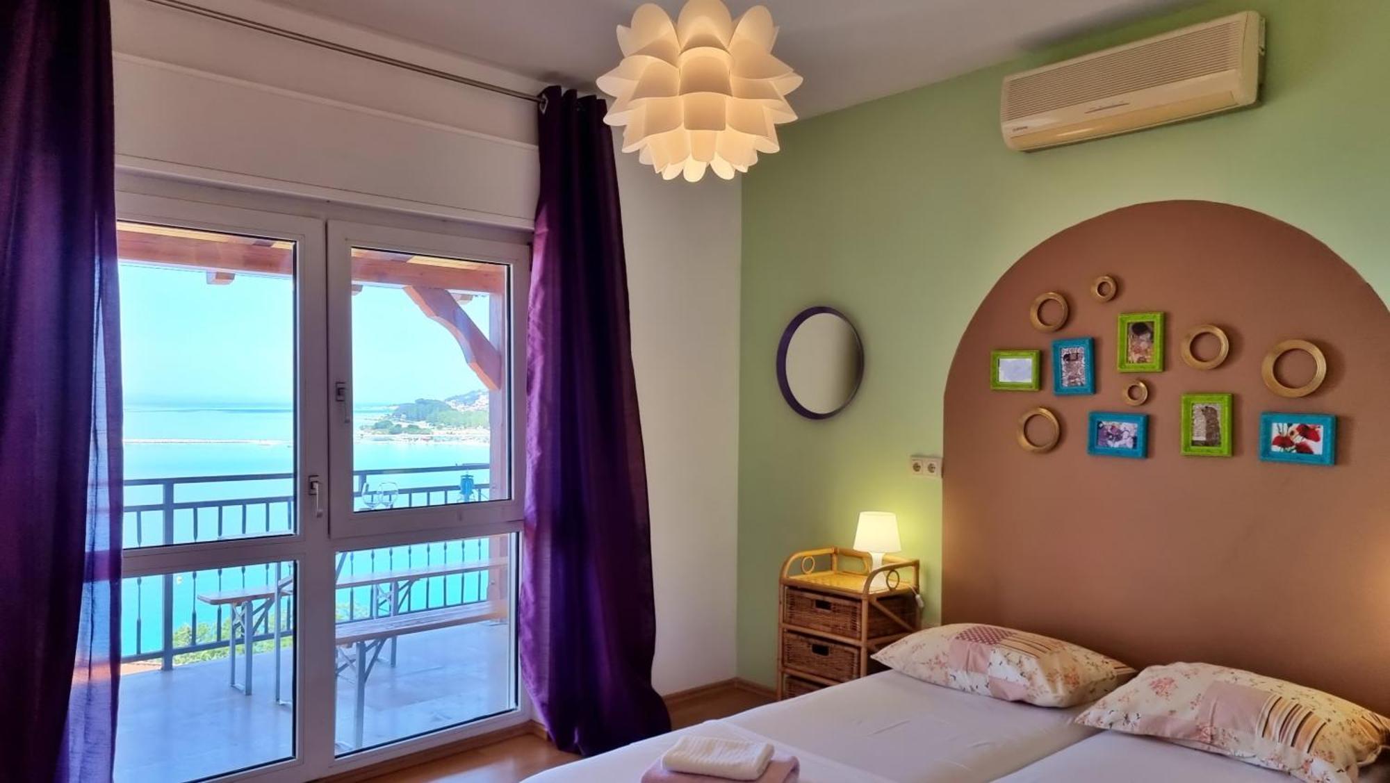 Apartments Soric Omiš Rom bilde