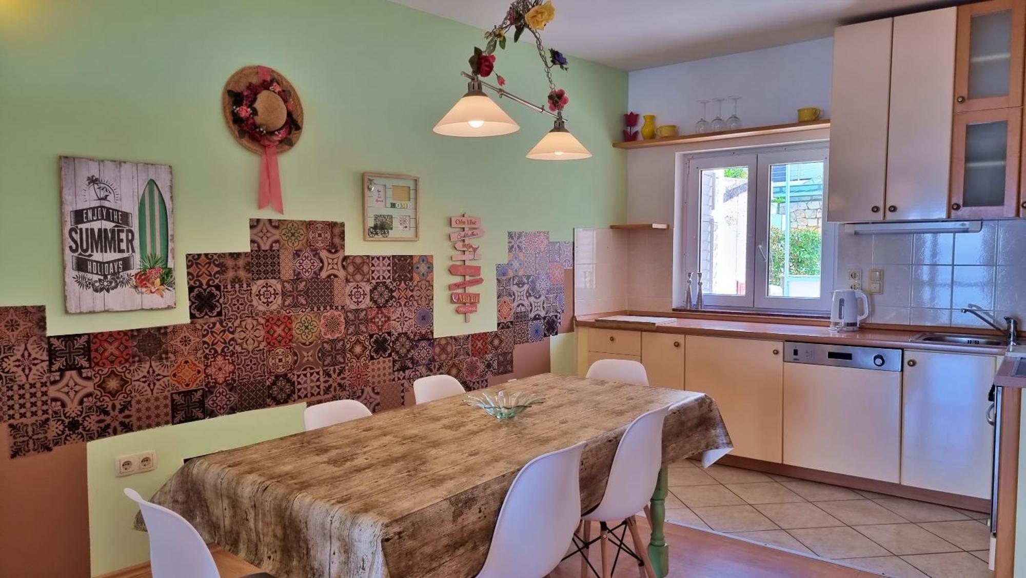 Apartments Soric Omiš Rom bilde