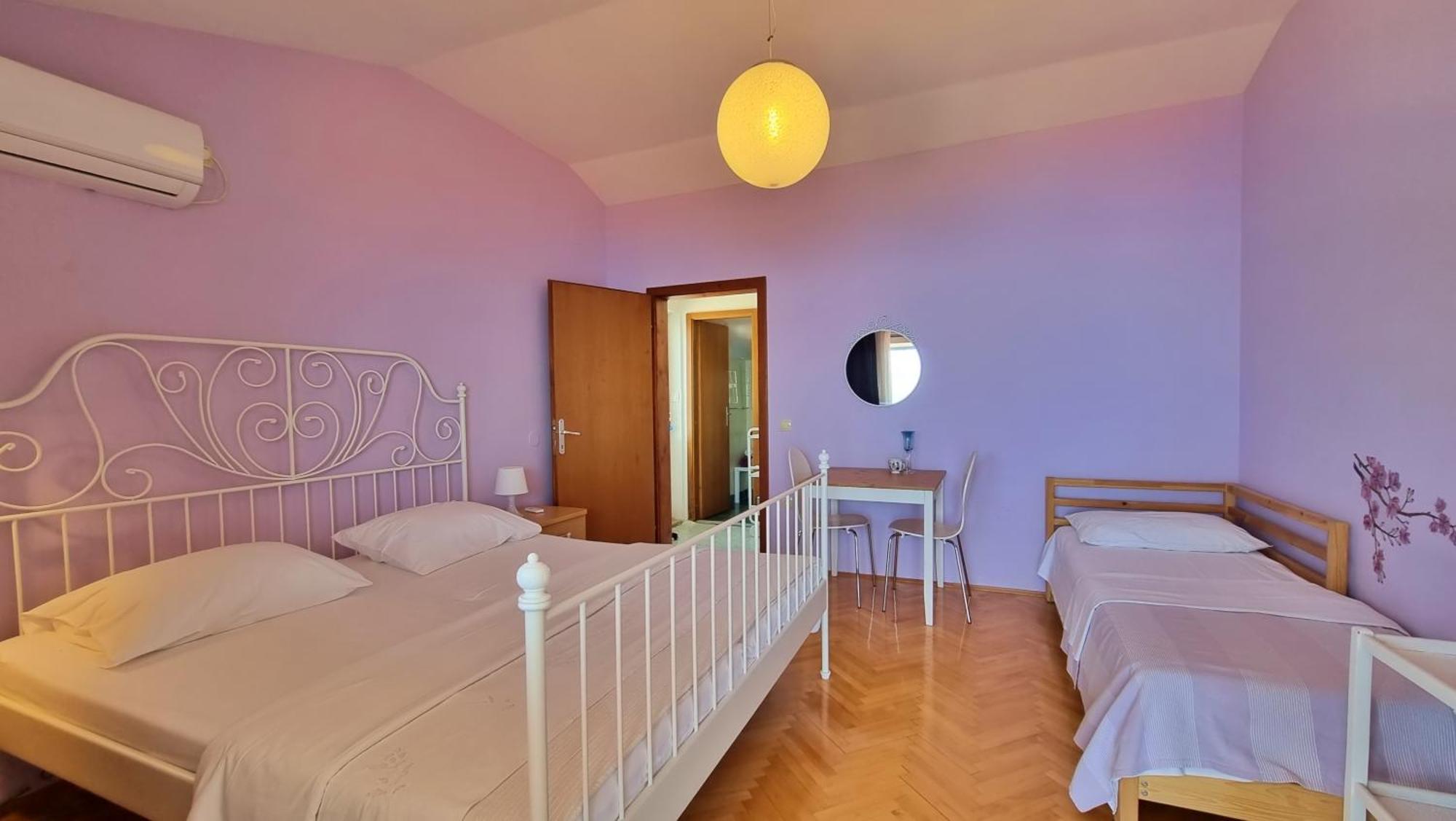 Apartments Soric Omiš Rom bilde